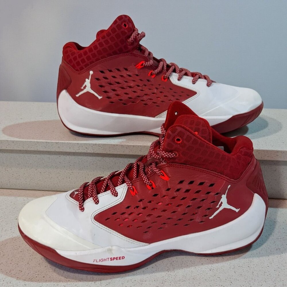 Nike Air Jordan FlightSpeed Basketball Shoes Men’s Size 9 Red White Athletic